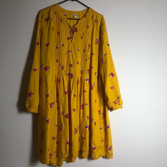 Old Navy Yellow Floral Pintuck 